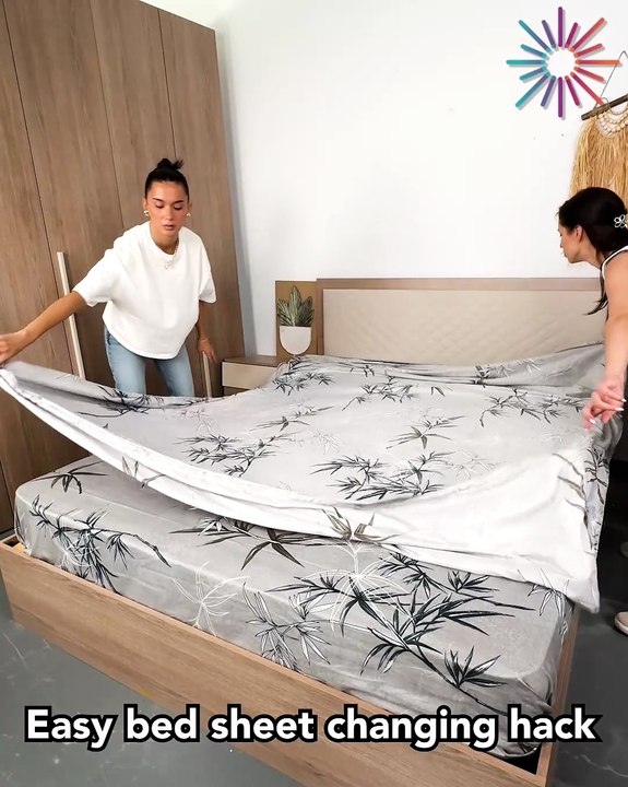 Check out this trick to easily put on the new bed sheets 🛏️😍