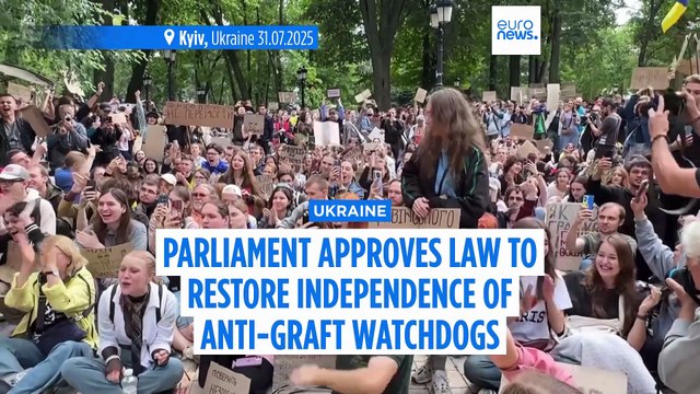 Ukrainian parliament approves law to restore independence of anti-graft watchdogs