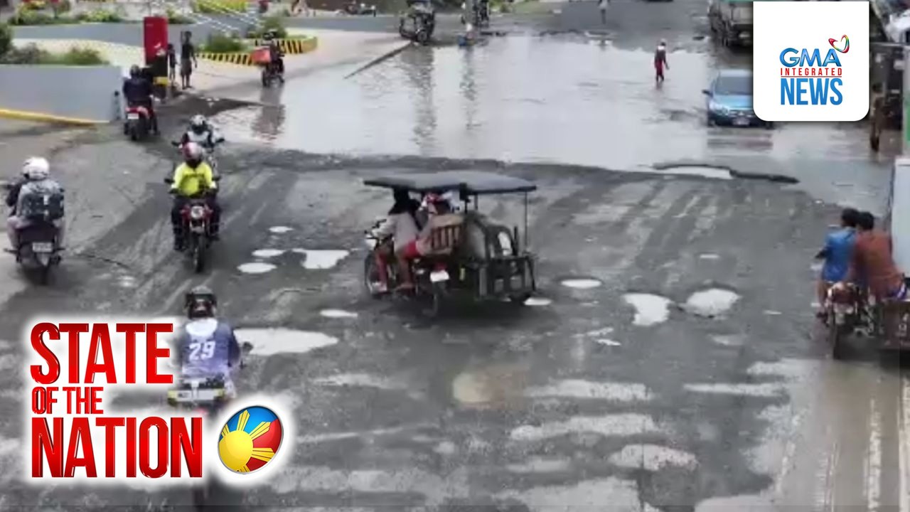 Mga lubak sa bahagi ng Macarthur Highway, tumambad kasunod ng mga pag-ulan at pagbaha | SONA