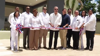 Presidente Abinader inaugura primer hospital traumatológico de la región Este en Higüey