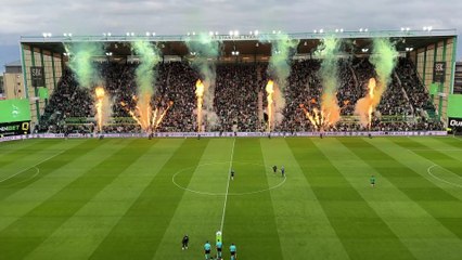 Hibs Fans Greet Team Before Europa League Match ⚽