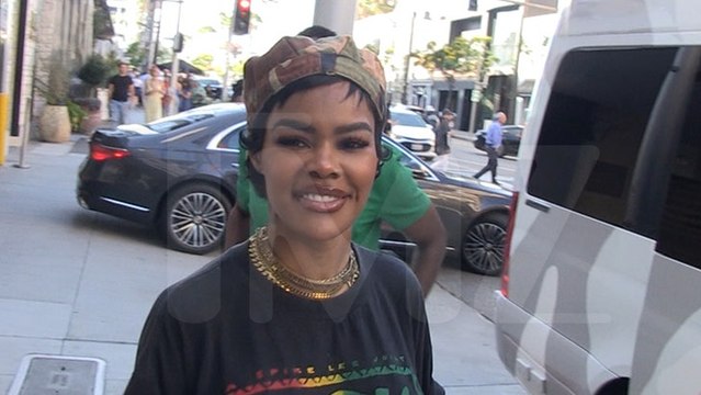 Teyana Taylor Hops on TMZ Tour Bus and Plugs 'Escape Room' Album