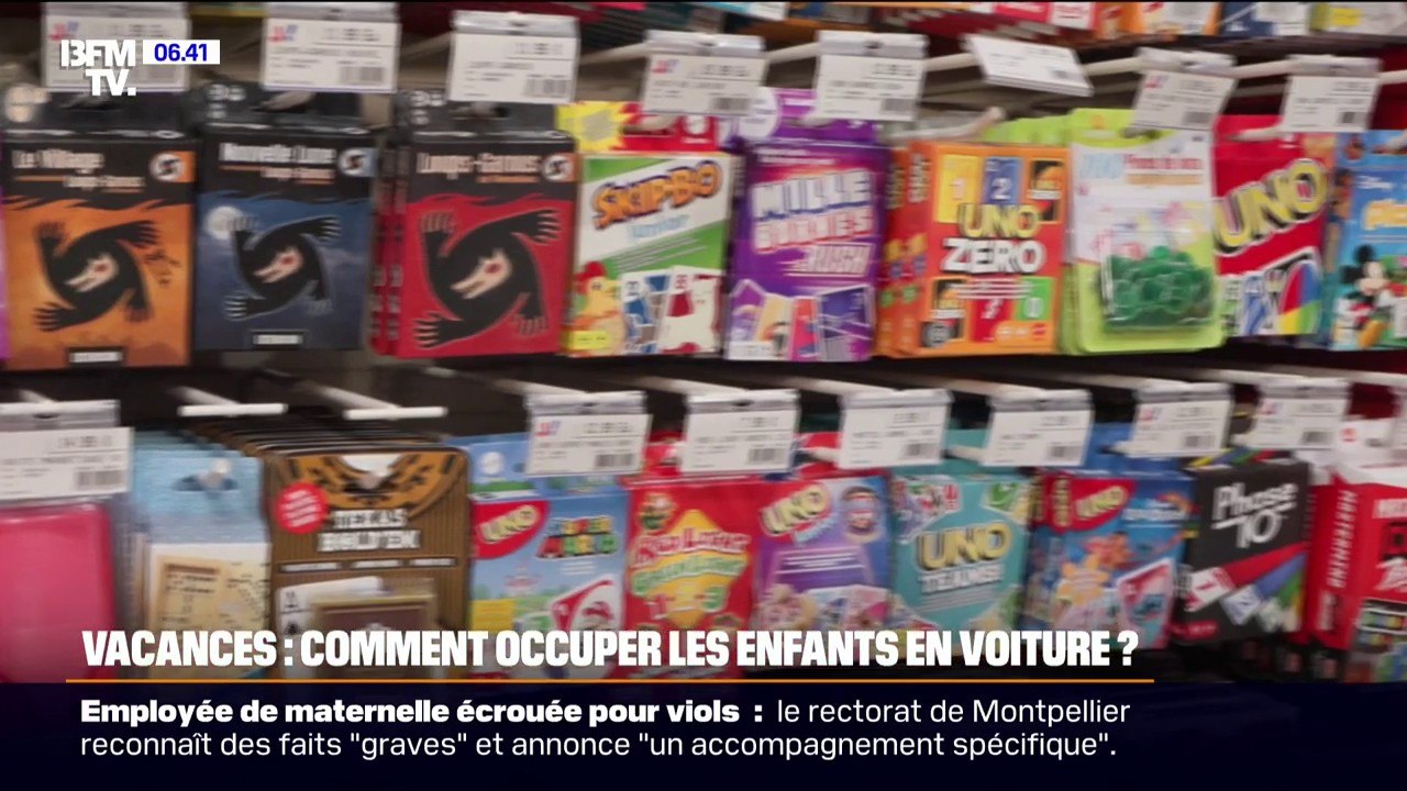 Podcasts, livres, jeux de cartes... Comment occuper les enfants lors des trajets en voiture?