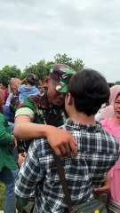 Cadet receives encouragement from brother during TNI AD family day