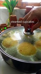 Soft & Fluffy Steamed Cupcakes | No Oven, No Beater!kes