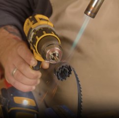 Rust erased with a wild DIY cleaning trick! 🗜️