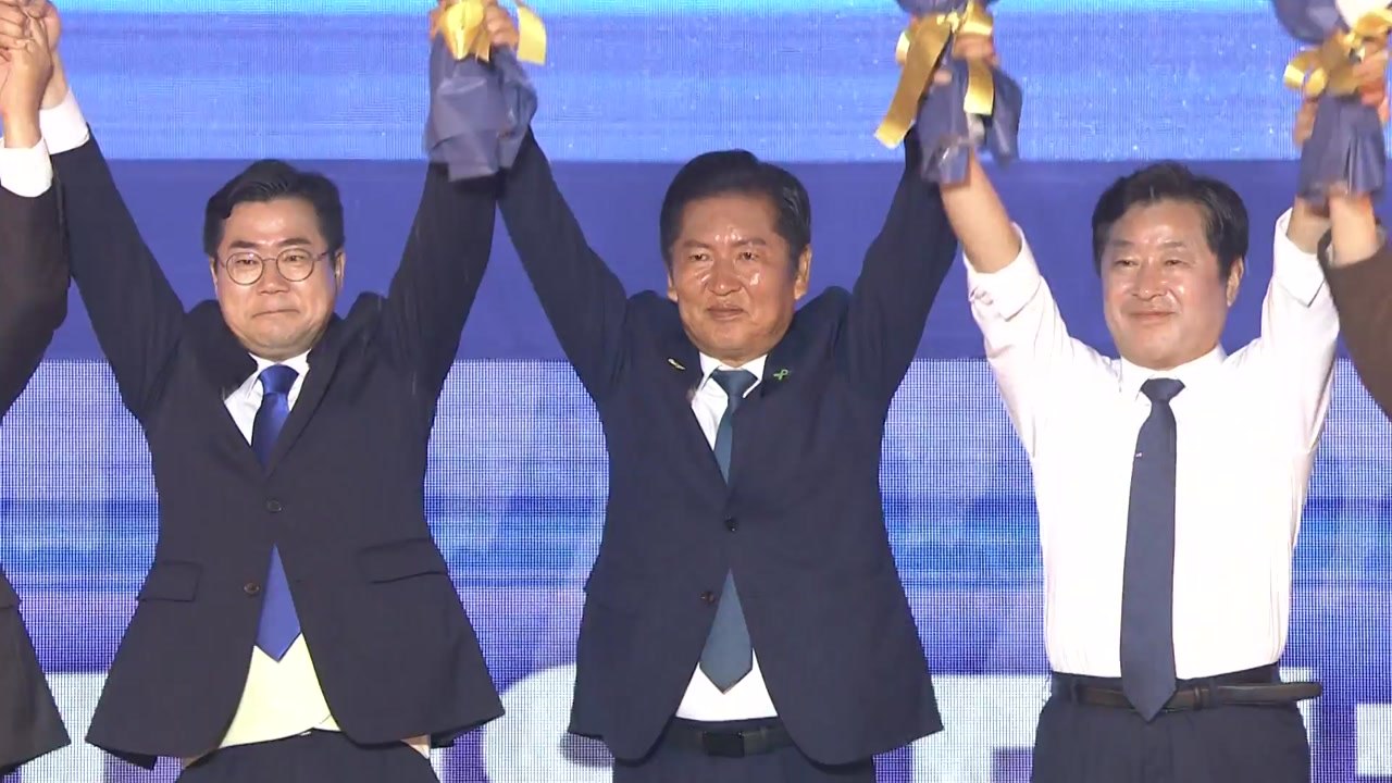민주당 새 대표 정청래, 61.7% 압승..."내란척결 총력" / YTN