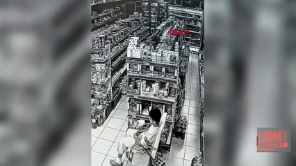 Dehşet evi! Kan donduran satırlar: Ev arkadaşının boğazını kesti