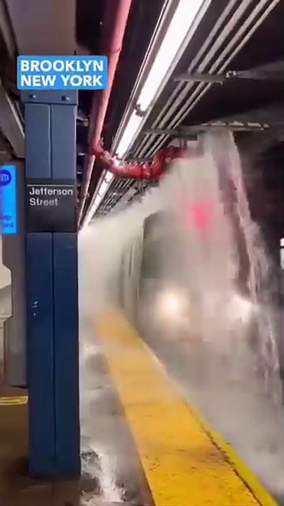 New York really devastated 💔#NYFlood #NewYorkFlooding #FloodingNYC #FlashFlood #ExtremeWeather #StormWatch #BreakingNews #NaturalDisaster