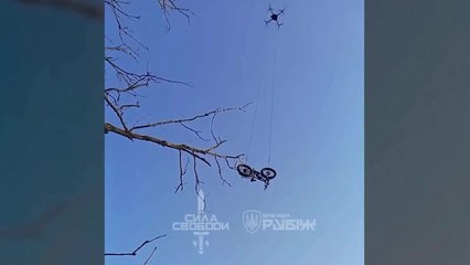 Ukrainian soldier escapes on e-bike delivered by drone