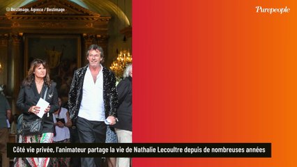 Jean-Luc Reichmann en vacances dans un village perdu, ses six enfants et leurs petits amis présents