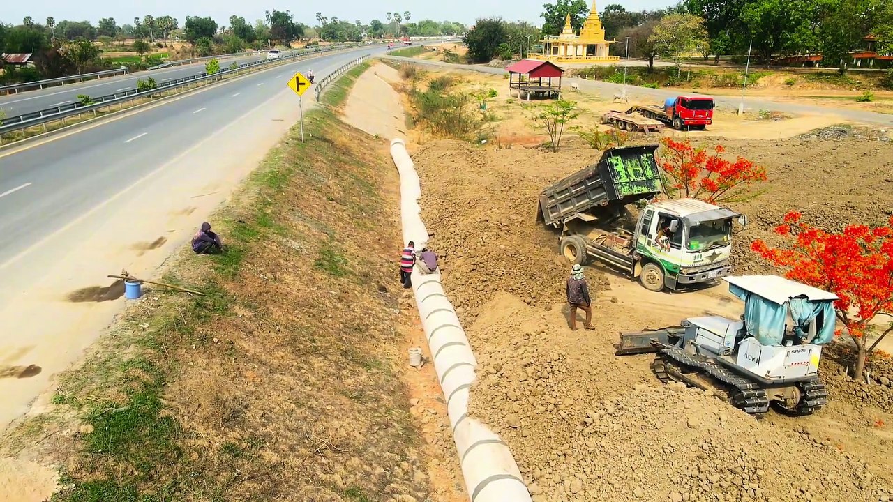 Dropping soil bury drainage system a 9-meter-long,To build a fuel station