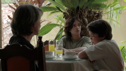 Octavio sale de la cárcel y le propone matrimonio a Carolina