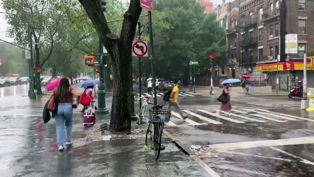 بارش شدید باران باعث سیلاب و اختلال گسترده در رفت‌وآمد در سواحل شرقی آمریکا شد