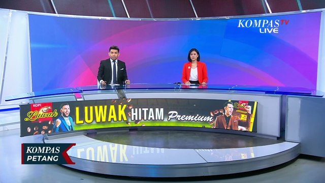 Dihantam Gelombang Tinggi, Kapal Kargo Terdampar di Pantai Kiara Jangkung | KOMPAS PETANG