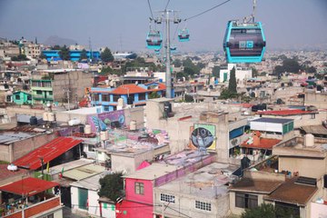 Dünyada daha uzunu yok: Şehrin tepesinde seyahat ediyorlar