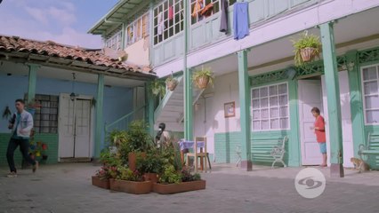 47. ¡Lucho compra seguro para bebé por partida doble!