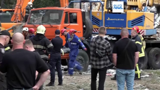 31-re emelkedett a Kijevet ért orosz rakétacsapás halálos áldozatainak száma