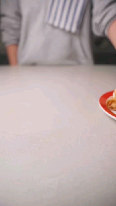 Making a Spring roll cheese snack recipe#fypageシ #foryourpage #cooking #homecooking #goodfood #cheese #lumpia #foodlovers #recipe #simplerecipe #eating #foodie #yummyfood #creamy #springroll #deliciousfood #viralrecipe #snackrecipe