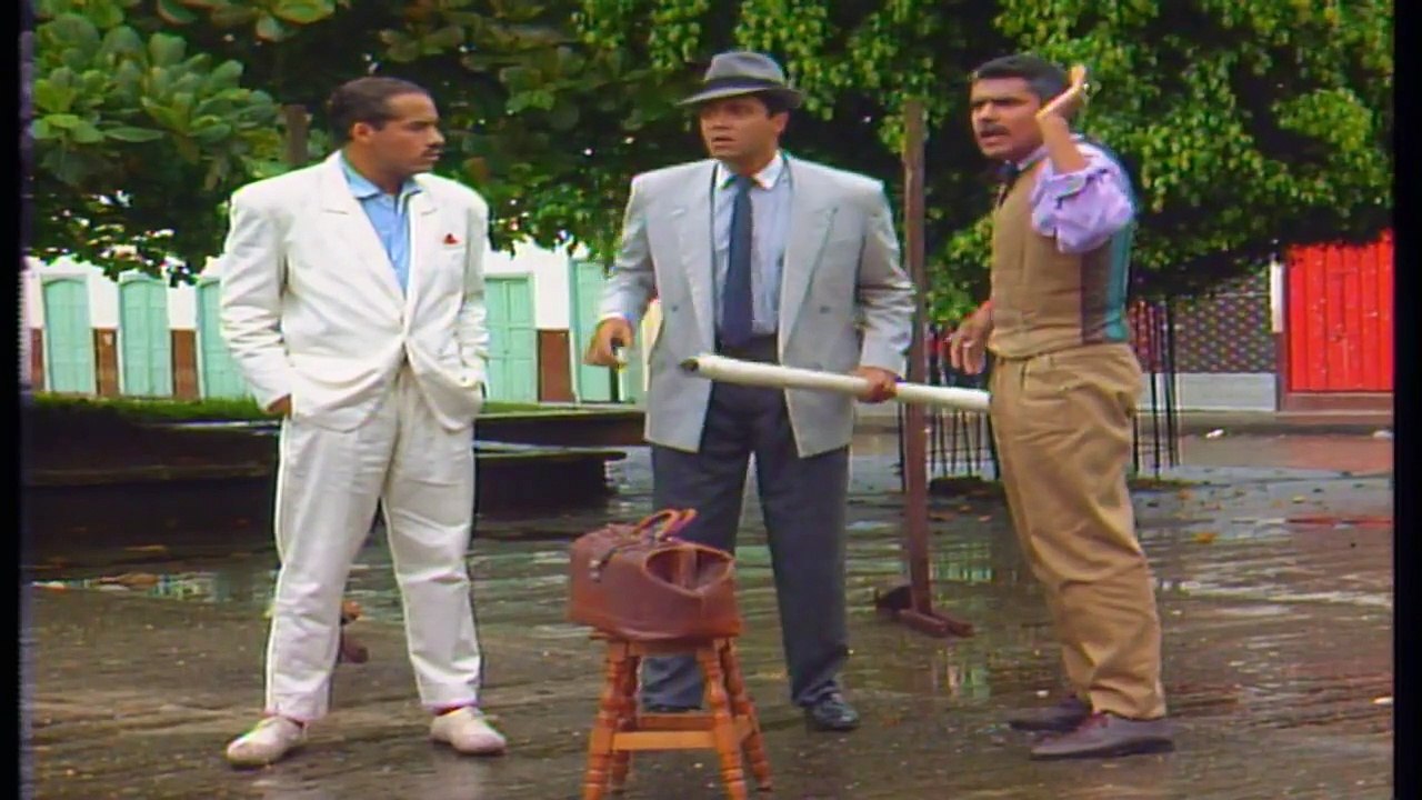 Todos disfrutan del talento de Abel para cantar tangos