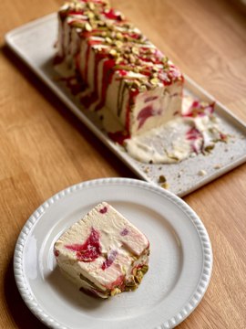 Semifreddo Framboise et Pistache | Recette Dessert Glacé Italien Facile Rapide Coulis de Framboise