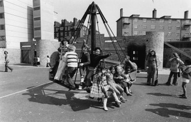 The best photos capturing 70s life in all its glory