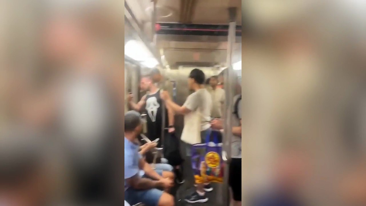 Fuertes inundaciones en el metro de Nueva York debido a las fuertes lluvias en la costa este de EEUU