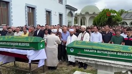 Yan yana toprağa verilen iki kardeşin ardından yürek burkan detaylar kaldı