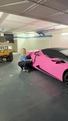 Wanda Nara destrozó la lamborghini  de Icardi para promocionar su nueva canción