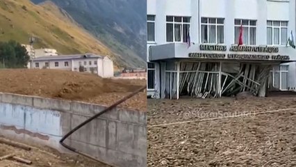 Una avalancha de lodo inunda una localidad rusa y arrasa con todo a su paso