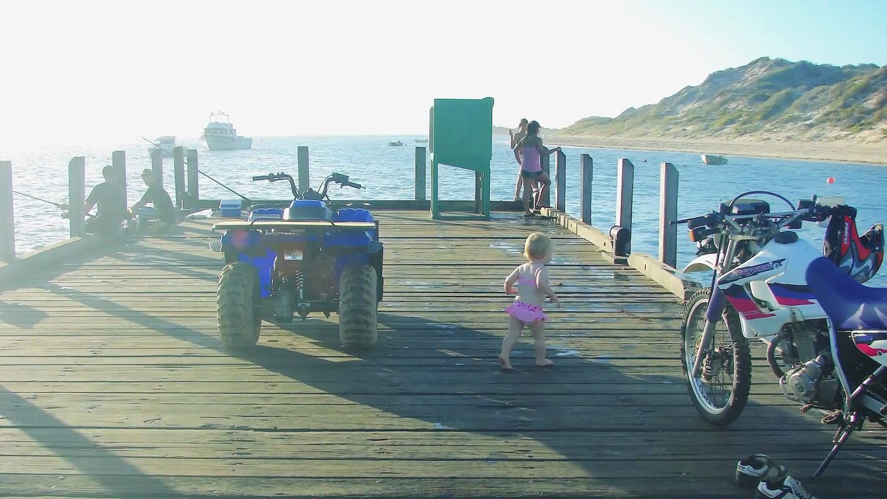 Shifting sand locks fishers and swimmers out of using WA jetty