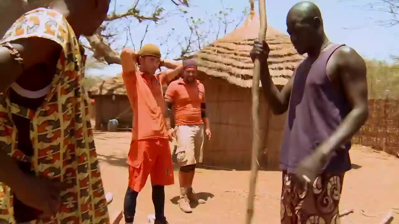 ¡Sálvese quien pueda! Celebridades luchan por un brazalete