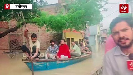 यूपी में बाढ़ से हाहाकार: हमीरपुर में सैकड़ों लोग हाईवे किनारे तंबू में रह रहे, डूबे घरों की छतें भी बनी सहारा