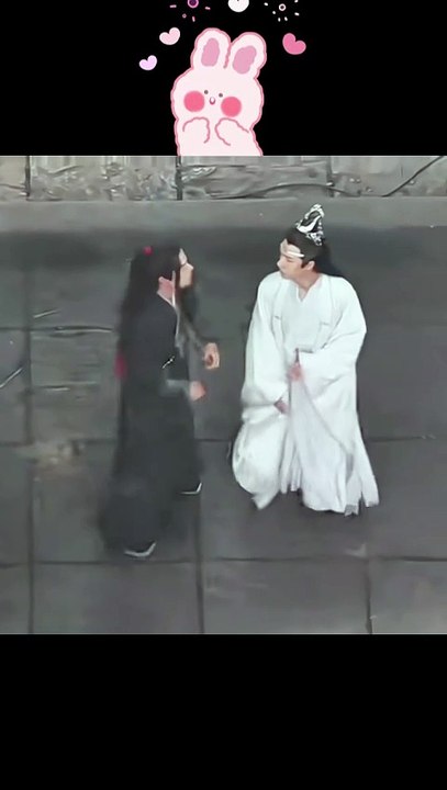 Two Who “Always Fight” Turned the BTS Into a Romance Drama!