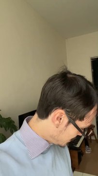 POV : tu viens de t’attaquer au mec à lunettes au fond de la classe.