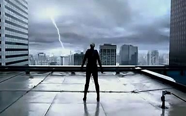 Johnny Hallyday – Publicité Optic 2000 (2007) – "Allumer le feu" en bande-son