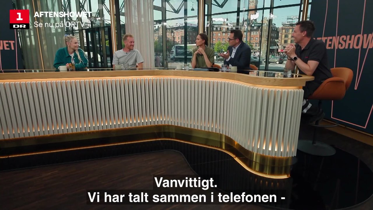 Se det rørende øjeblik: Tobias Hansen kommer med særlig tak efter hjertestop | AFTENSHOWET | 2025 | DR1 & DRTV