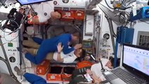 Aperto il portello della Crew Dragon, ora sono in 11 sulla Iss