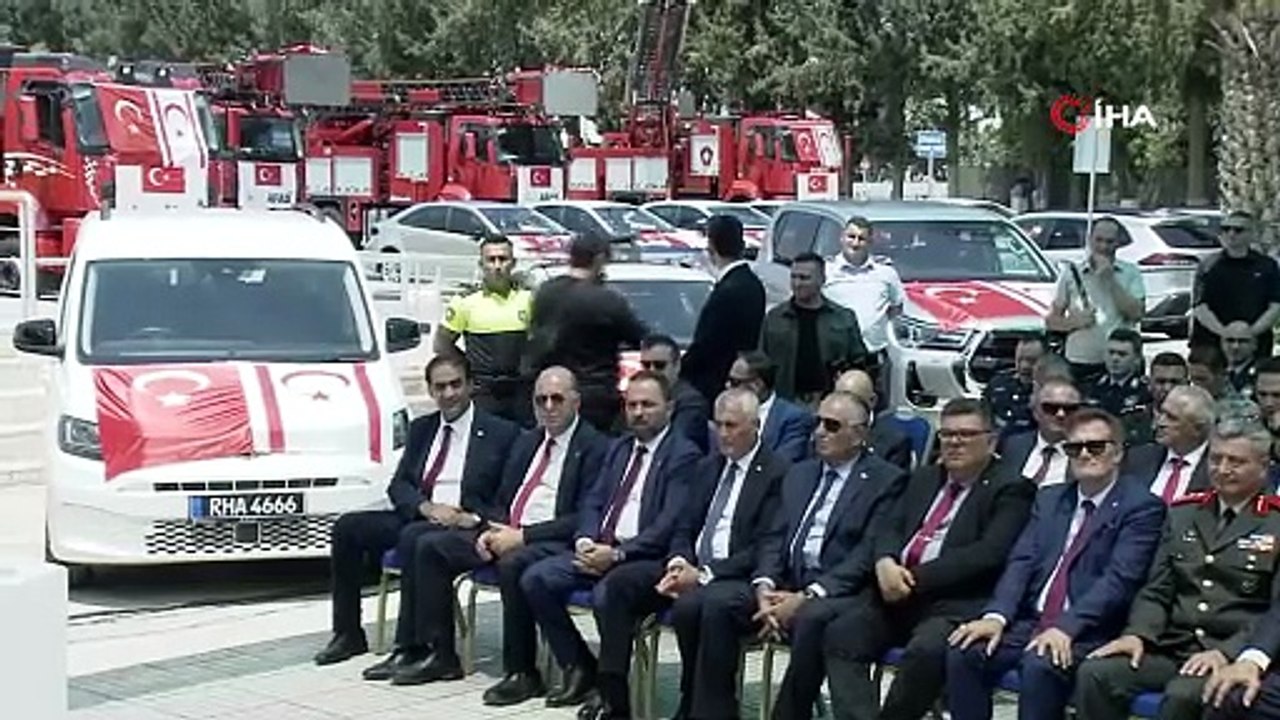 - Cumhurbaşkanı Yardımcısı Cevdet Yılmaz Lefkoşa’da KKTC İçişleri Bakanlığı’na hibe edilen araçların teslim törenine katıldı.