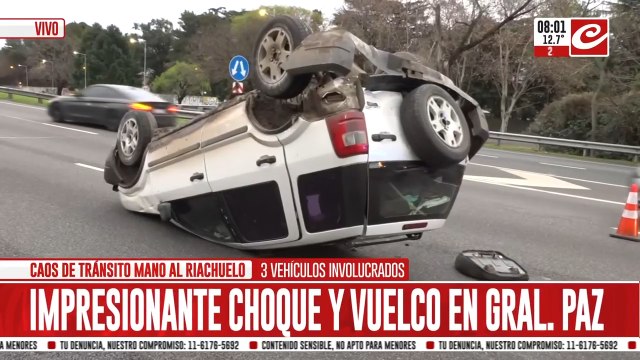 Caos de tránsito por impresionante choque y vuelco en plena avenida General Paz: