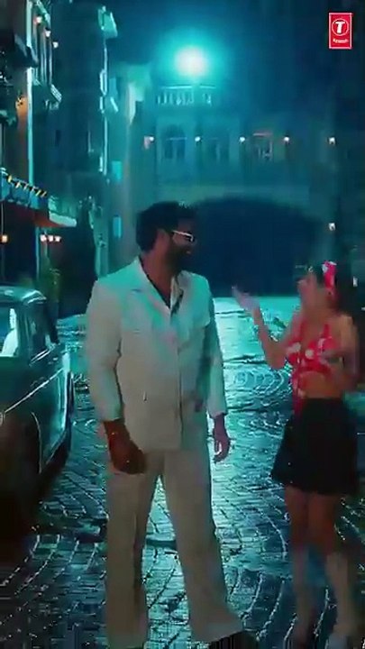 Zor Ki Barsaat  Abhishek x Isha’s Romantic Vibes! 😍❤️ #shorts #trending