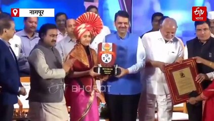 विश्वविजेत्या दिव्याचा राज्य शासनाकडून तीन कोटी रुपये देत सत्कार; फडणवीस म्हणाले, "आम्ही पण बुद्धिबळ..."