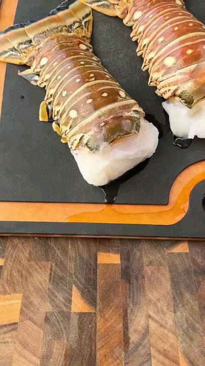 Taco filled with lobster and cheese recipe#fypageシ #foryourpage #cooking #homecooking #goodfood #lobster #foodlovers #recipe #simplerecipe  #tacos #eating #foodie #lunchideas  #yummyfood #sandwich #deliciousfood #cookingwithlove