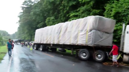 tn7-Choque entre carro y tráiler deja dos muertos en Tárcoles-020825