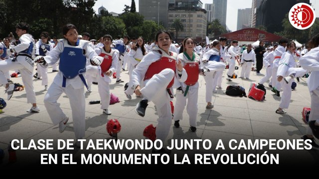 Capitalinos practican taekwondo junto a campeones en el Monumento a la Revolución