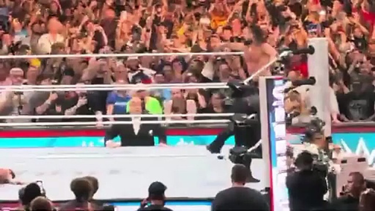 Seth Rollins Cashes in Money in the Bank on CM Punk at WWE SummerSlam 2025