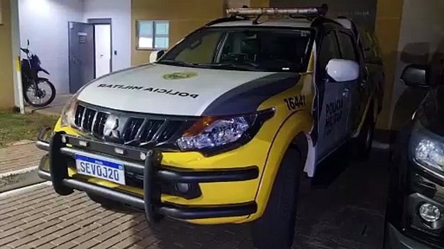 Homem é detido por embriaguez ao volante após colidir com veículos estacionados na zona norte de Cascavel