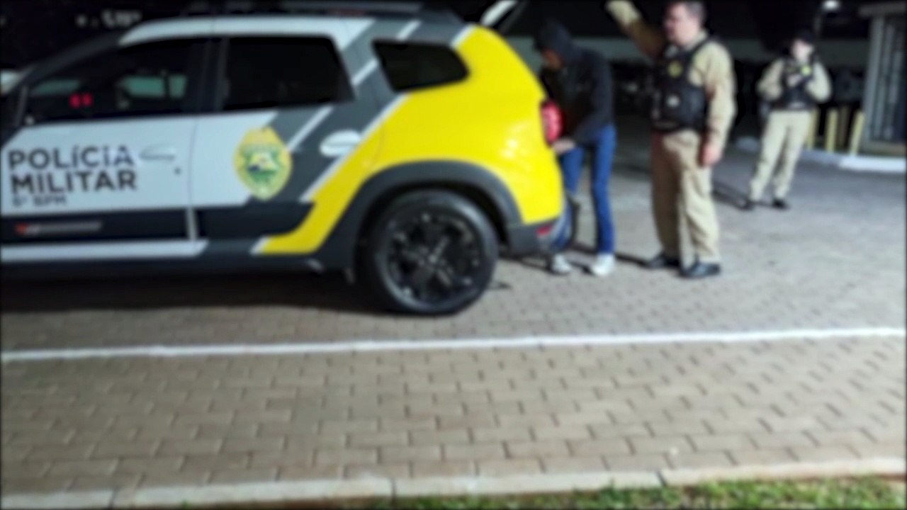 Motorista de 19 anos é detido por embriaguez após colidir veículo contra muro em Céu Azul