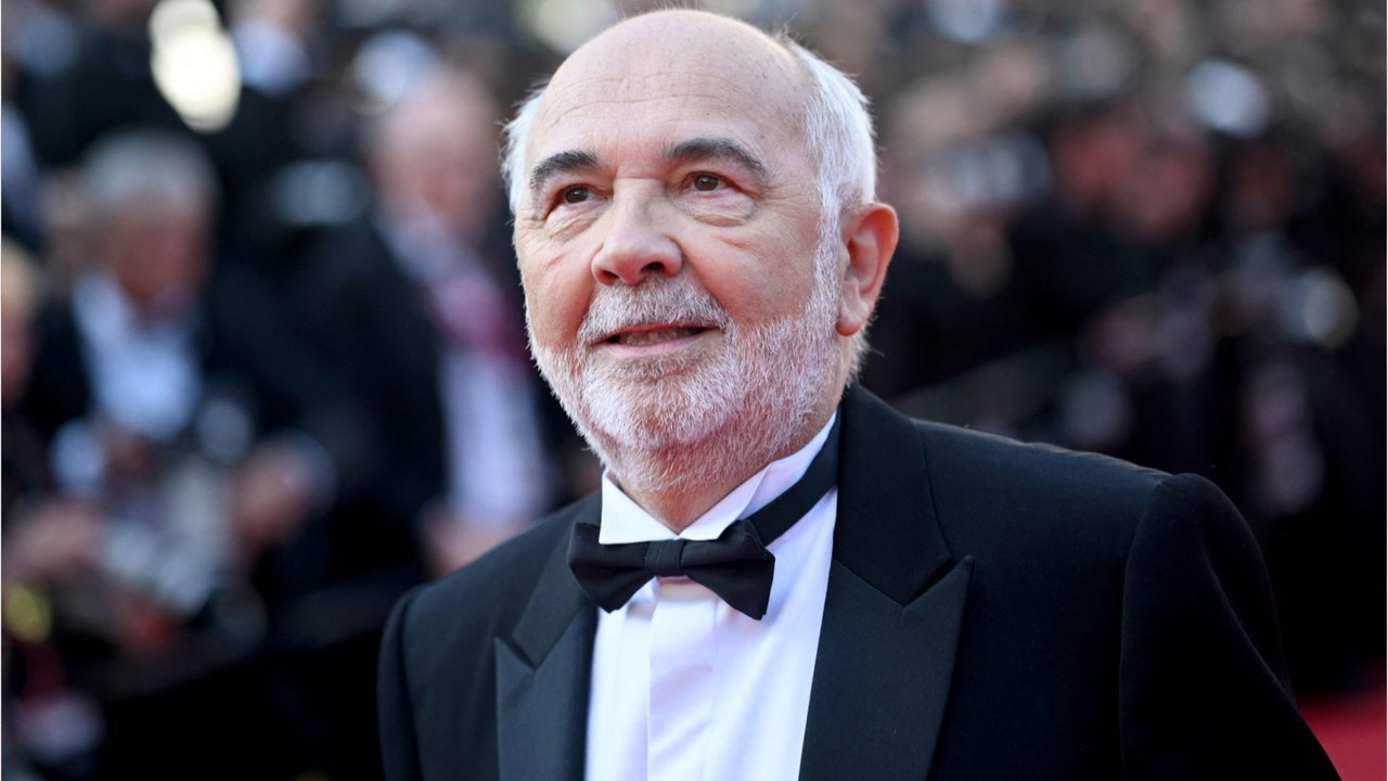 GALA VIDEO - Gérard Jugnot se confie sur son rôle de grand-père : “C’était un peu compliqué au début”