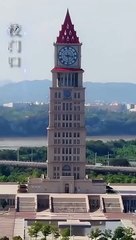 Dont Look Her In The Eyes